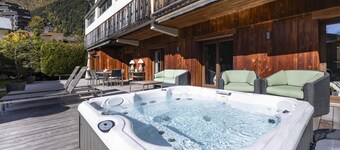 Au Bon Coin - an apartment that sleeps 8 guests in 4 bedrooms