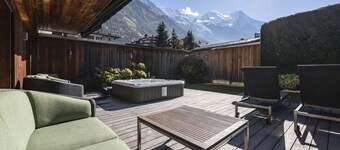 Au Bon Coin - an apartment that sleeps 8 guests in 4 bedrooms