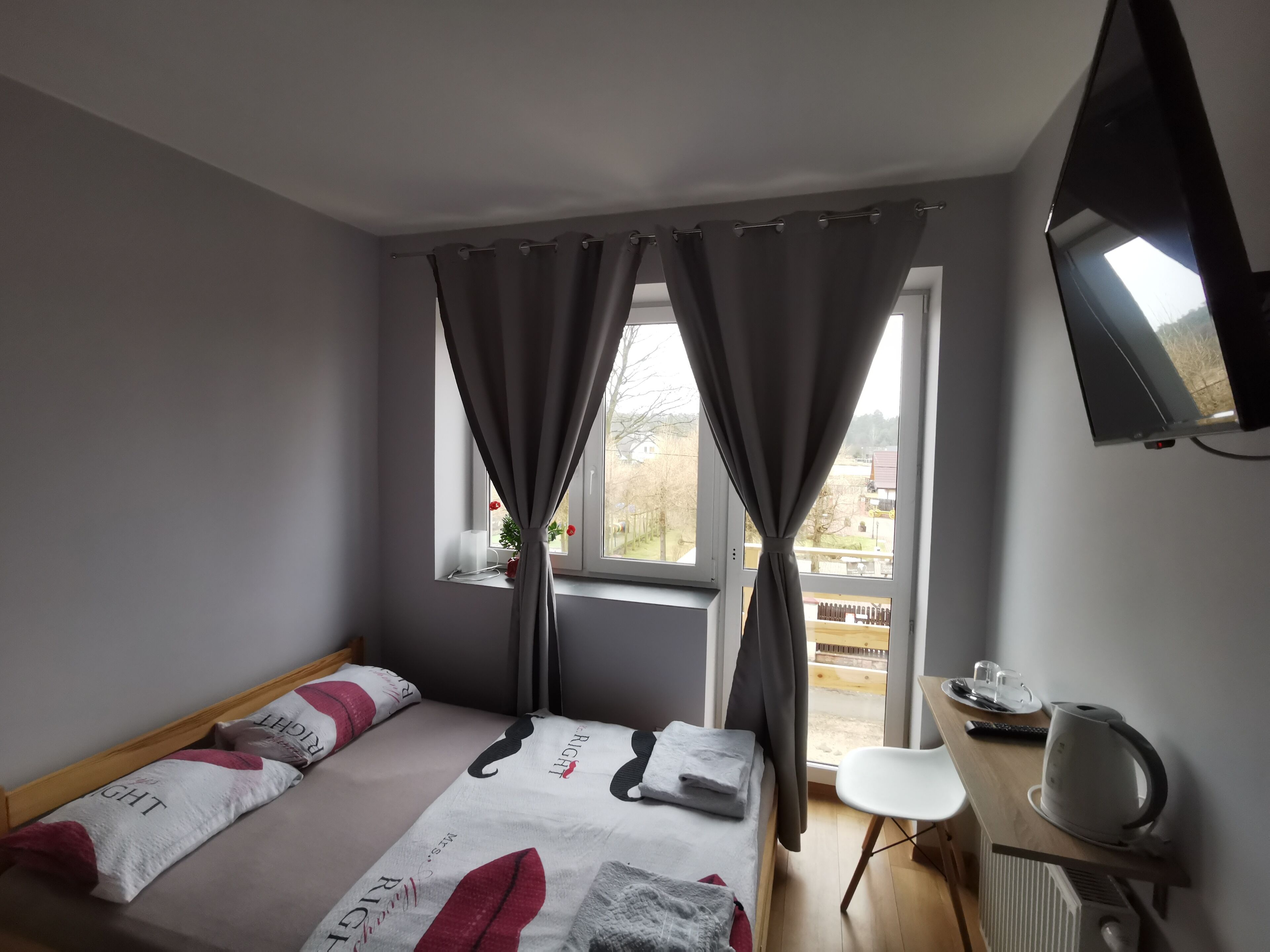 Classic Double Room | Living area | Smart TV