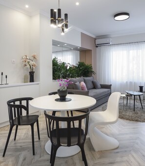 Superior Apartment, Balcony, City View | Living area | Smart TV, Netflix - Athenian Sensations Apartments & Suites (Athens)