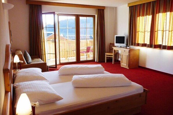 6 Schlafzimmer, Reisekinderbett, kostenloses WLAN