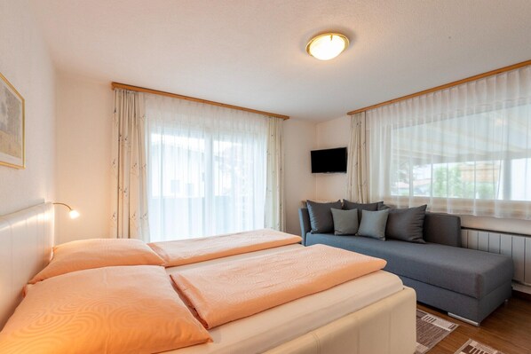 2 bedrooms, free WiFi