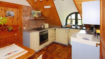 Kühlschrank, Ofen, Herdplatte, Geschirrspüler