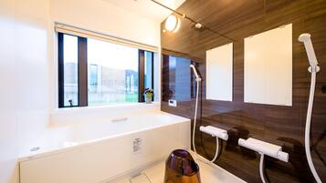 Villa, 3 Bedrooms | Deep-soaking bathtub