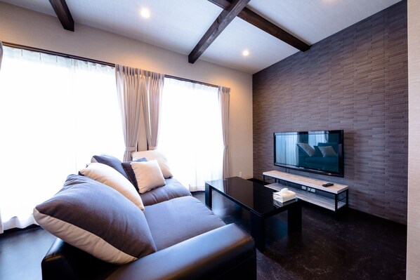 别墅, 3 间卧室 | 起居区 | 平板电视