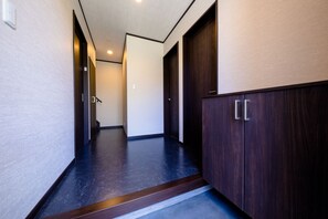 Interior entrance - Mt. View B (Fujikawaguchiko)