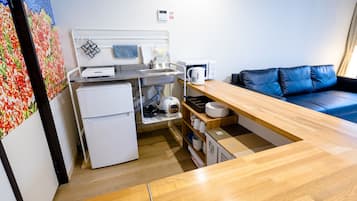 Villa, 1 Bedroom | Private kitchen | Fridge, microwave, stovetop, electric kettle