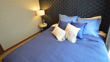 Apartment, 3 Bedrooms | 3 bedrooms, free WiFi, bed sheets