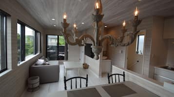 Apartment, 3 Bedrooms | In-room dining