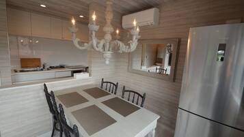 Apartment, 3 Bedrooms | Private kitchen | Fridge, microwave, stovetop, espresso maker