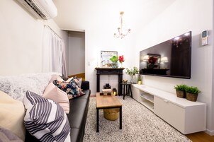 别墅, 3 间卧室 | 起居区 | 电视