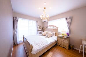 别墅, 4 间卧室 | 4 多间卧室、熨斗/熨衣板、免费 WiFi、床单