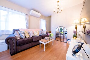 别墅, 4 间卧室 | 起居区 | 平板电视