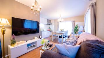 Villa, 4 Bedrooms | Living area | Flat-screen TV