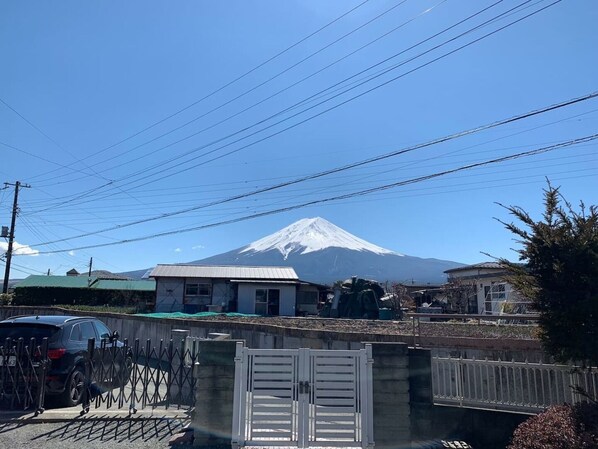 Vista a la montaña