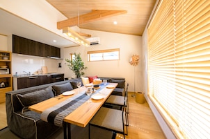 Villa, 2 habitaciones | 2 dormitorios, tabla de planchar con plancha, wifi gratis y ropa de cama