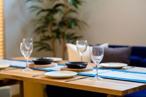 Villa, 2 Bedrooms | In-room dining - Mt. Fuji Akatsuki Enn (Fujikawaguchiko)