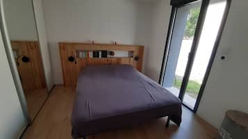 3 chambres, fer et planche à repasser, Wi-Fi gratuit, draps fournis