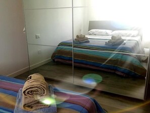 3 bedrooms, premium bedding, down comforters, iron/ironing board - Gretel Modern Apartment (Bergamo)