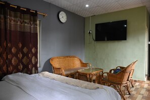 Deluxe Cottage Room | Desk, soundproofing - The Moksha Heights (Nainital)
