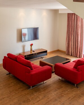 Executive Apartment, 1 Bedroom | Living area | Flat-screen TV - D2W Residency Suites (Syokimau)