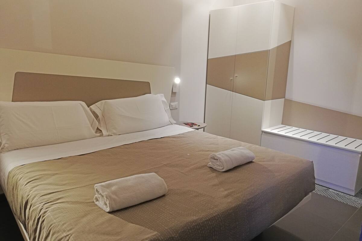 In-room safe, desk, laptop workspace, blackout drapes