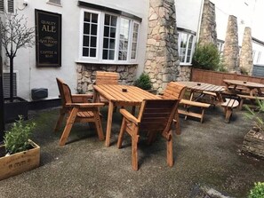 Terrace/patio - Bowmans Hotel (Goole)