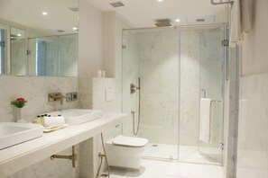 Designer toiletries, hair dryer, bathrobes, slippers - Tree of Life The Nest, Jaipur (Jaipur)
