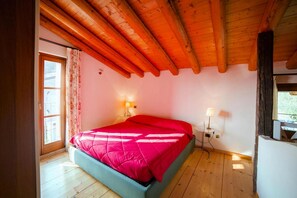 2 Schlafzimmer, Reisekinderbett, kostenloses WLAN