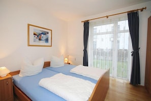 1 bedroom, travel cot - Ferienresidenz Haffblick in Boltenhagen (Boltenhagen)