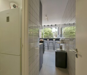 都會公寓, 4 間臥室 | 私人廚房 | 電冰箱、微波爐、烤箱、爐台