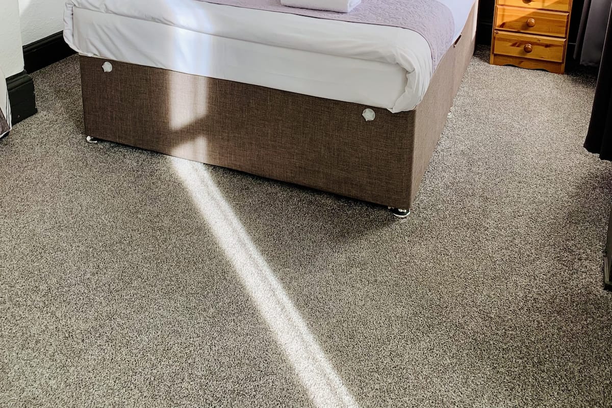 Double Guest Room (Shared Bathroom) | Blackout drapes, iron/ironing board (on request), WiFi (free)