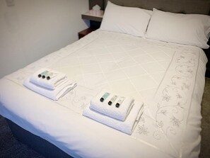 Standard Double Room, 1 King Bed, Non Smoking | Blackout drapes, iron/ironing board, free WiFi, bed sheets - Manchester Stay Hotel (Manchester)