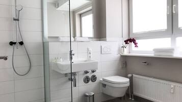 Classic Single Room | Bathroom