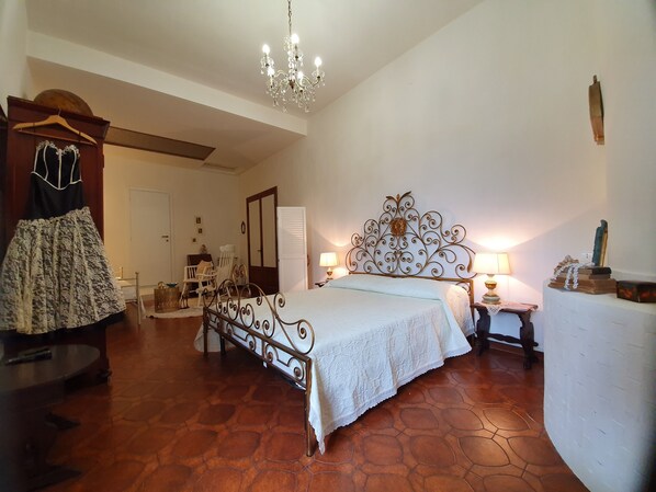 Habitación Deluxe, baño privado | Decoración individual, mobiliario individual, wifi gratis
