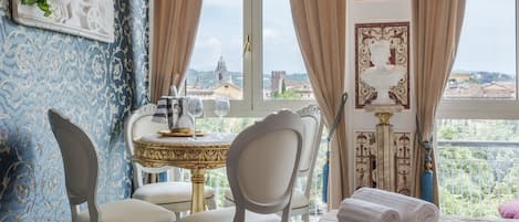 Deluxe Triple Room | Room amenity