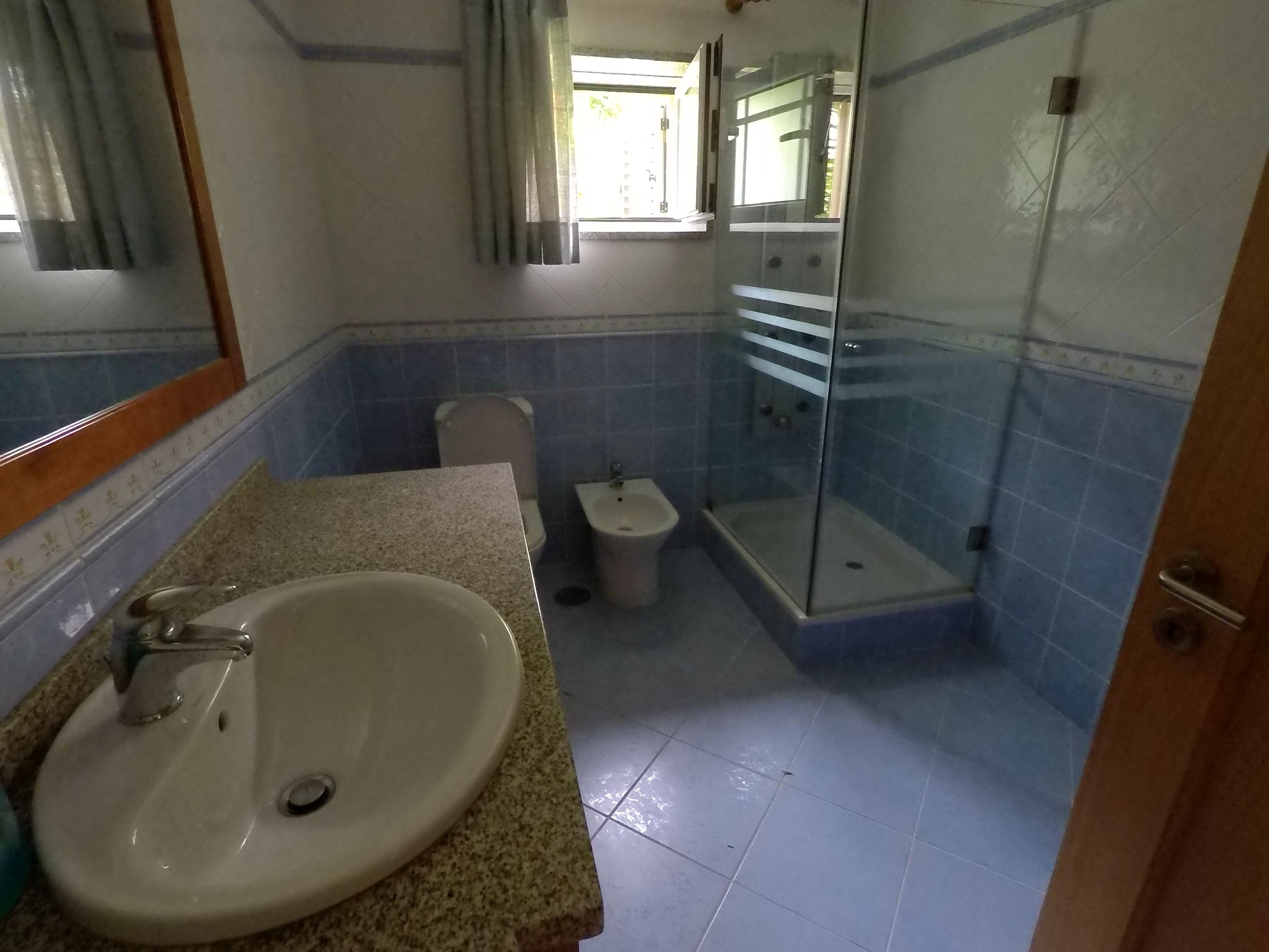 Valadas Guest House - 4 Bedroom Villa with Pool