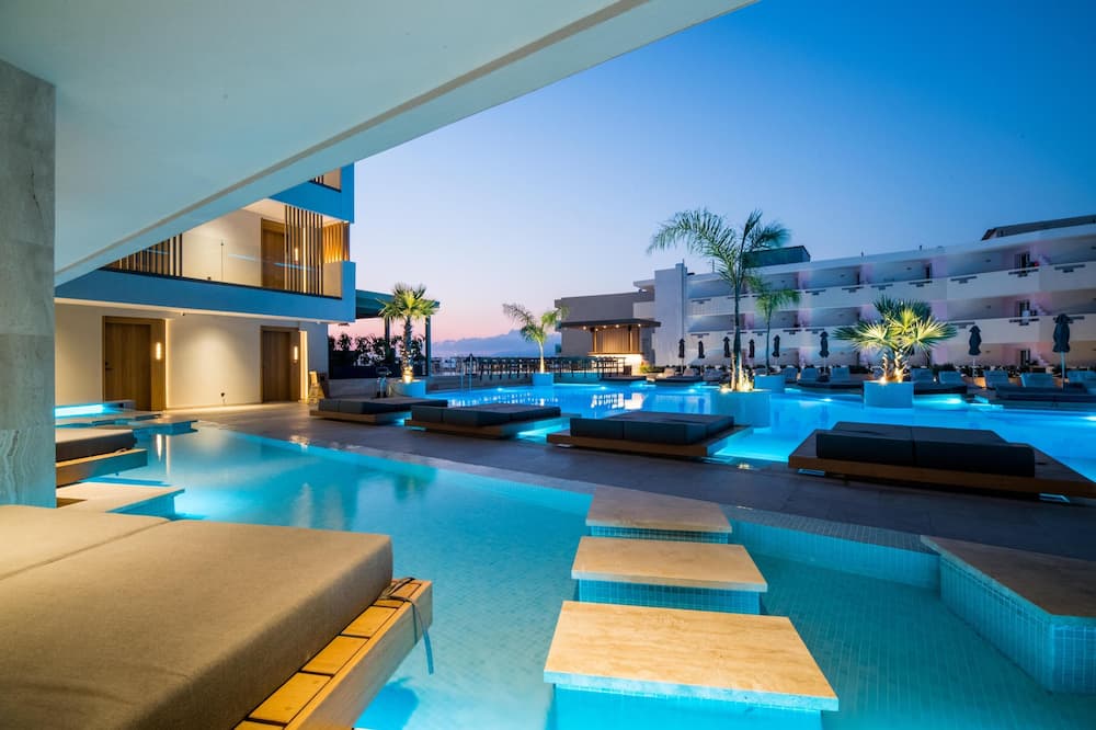 Akasha Beach Hotel & Spa
