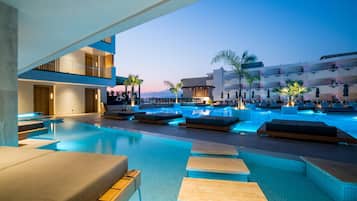 2 ulkouima-allasta, ilmaisia cabañoita, aurinkovarjoja