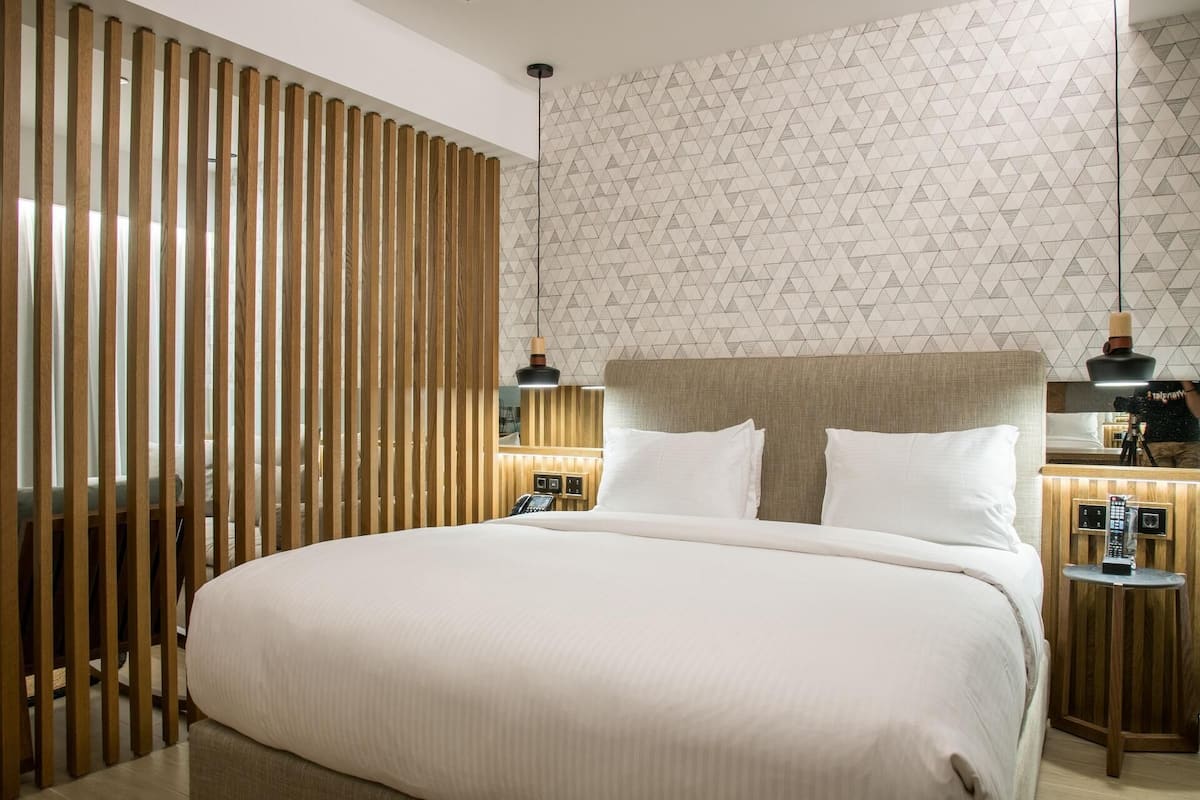 Junior Suite (Azure)