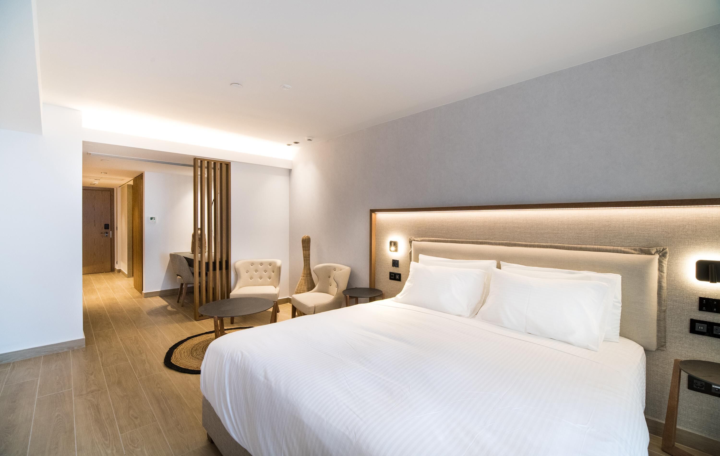 Minibar, caja de seguridad en la habitación y sistema de insonorización 