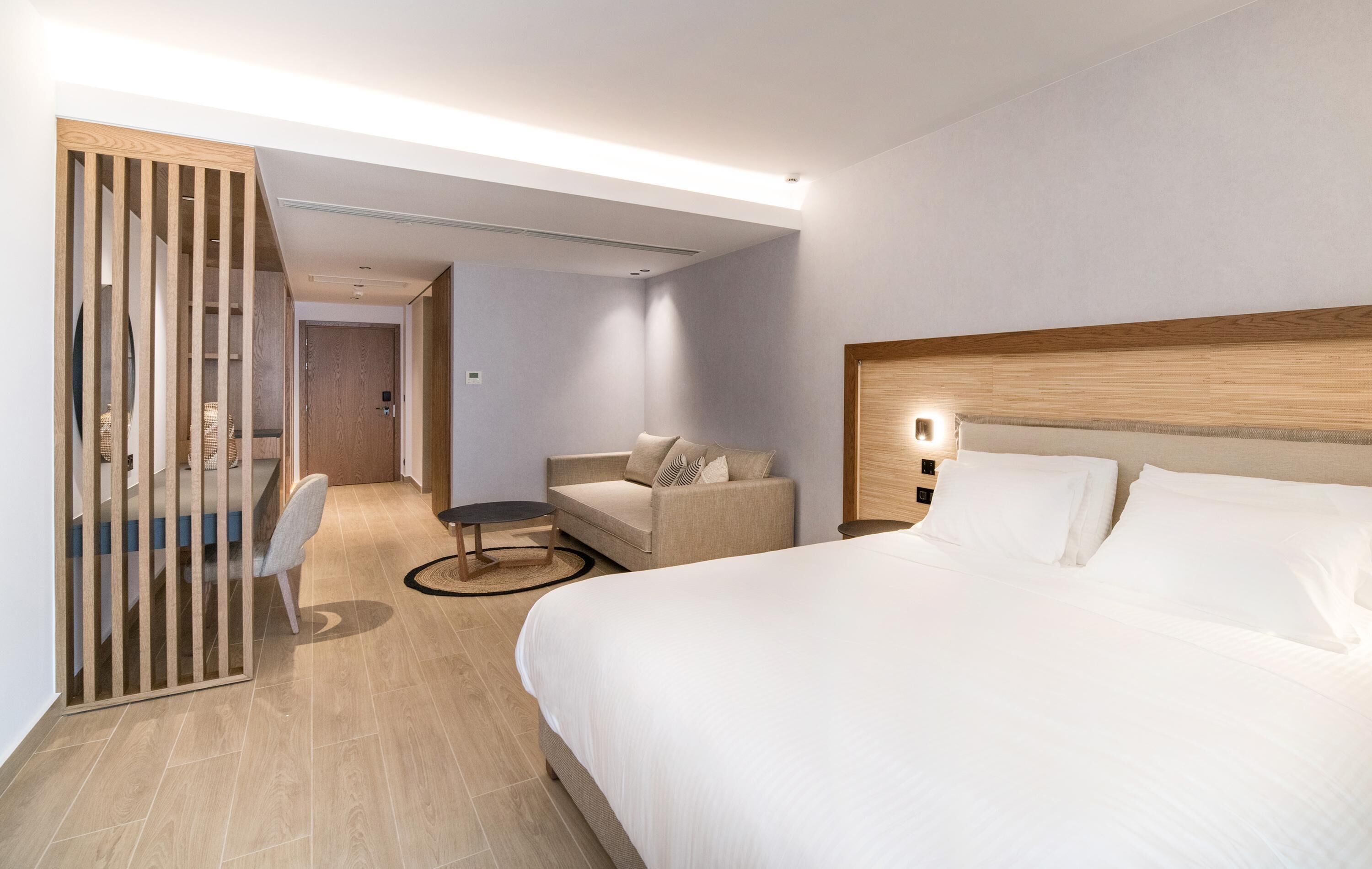 Minibar, caja de seguridad en la habitación y sistema de insonorización 