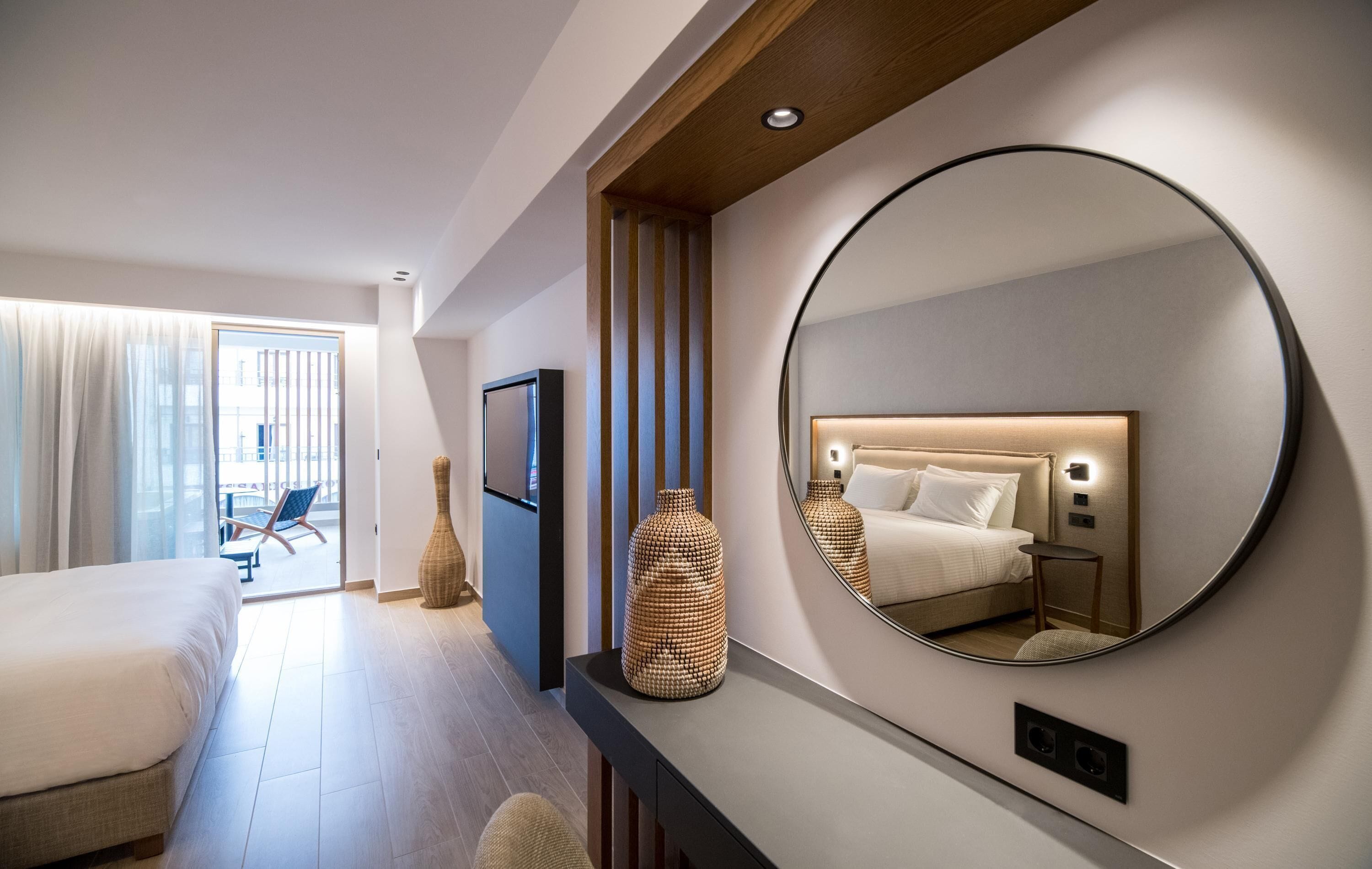 Minibar, caja de seguridad en la habitación y sistema de insonorización 