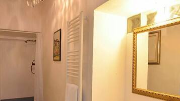Family Room, Multiple Beds | Bathroom