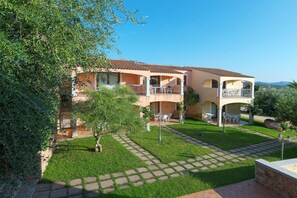 Unclassified image, 2 of 13, button - Apartment in Badus with communal Pool (Badesi)