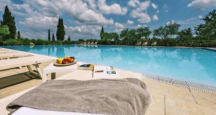 Maison en Toscane avec piscine et tennis