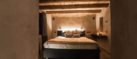 ميني بار وواي فاي مجانًا وملاءات أسرّة