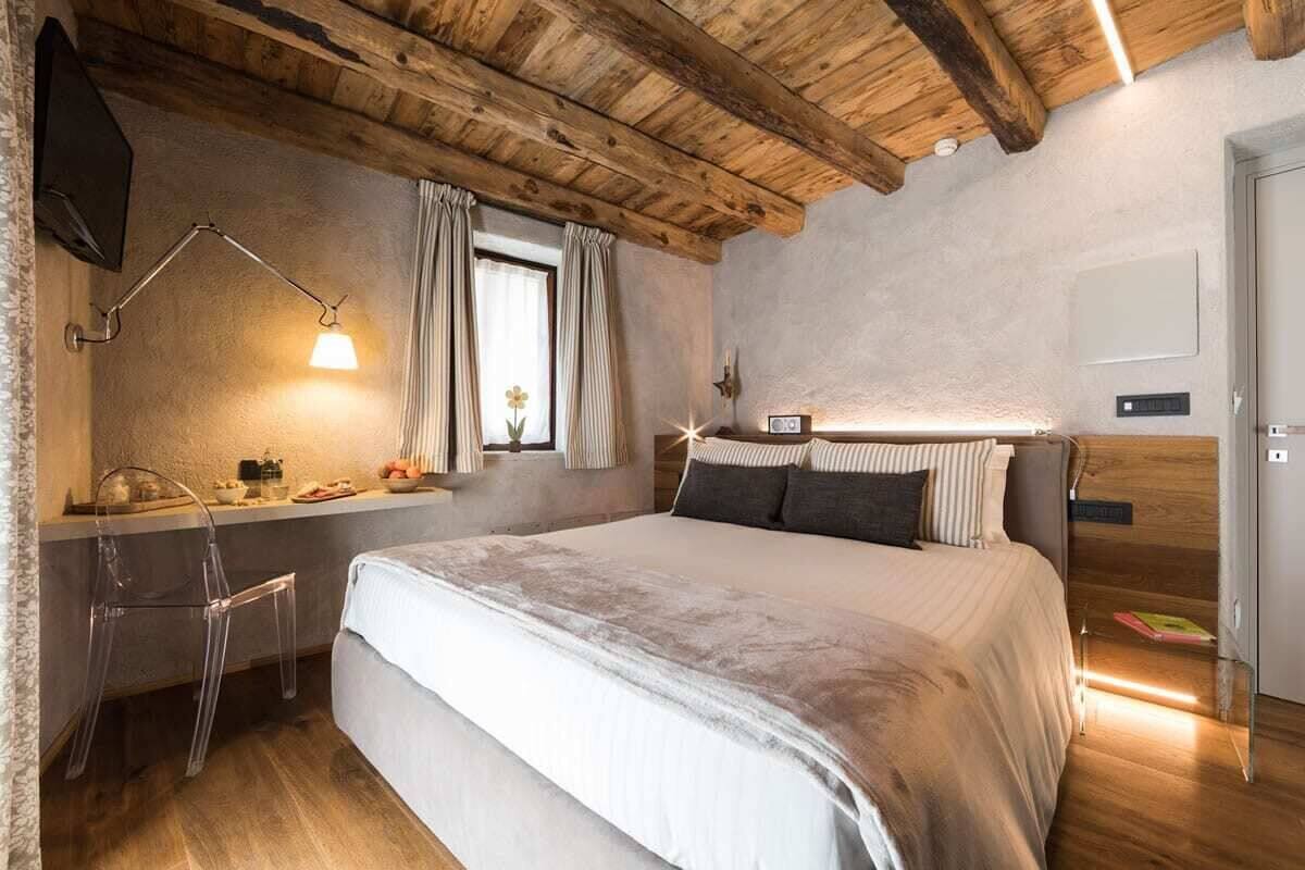 Kahden hengen deluxe-huone | Minibaari, ilmainen Wi-Fi, vuodevaatteet