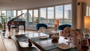 Unclassified image, 5 of 27, button - Deluxe Xxl Dream City Penthouse (London)