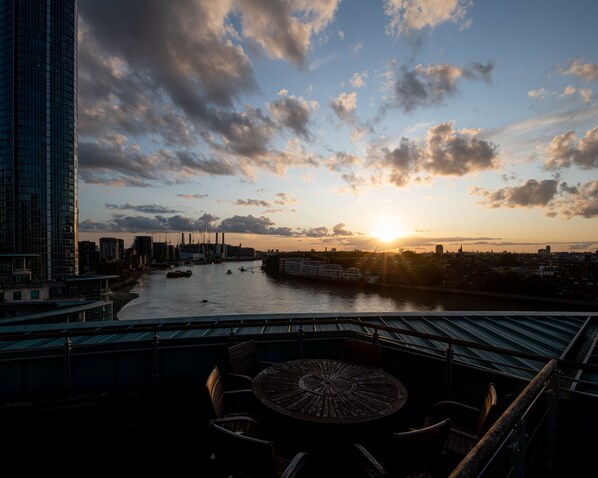Deluxe Apartment, 3 Bedrooms, Accessible, River View | Water view